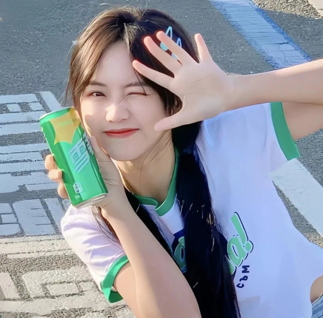 滑板女孩